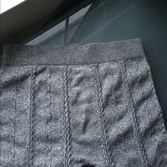 Gray leggings! - Picture 5 of 7